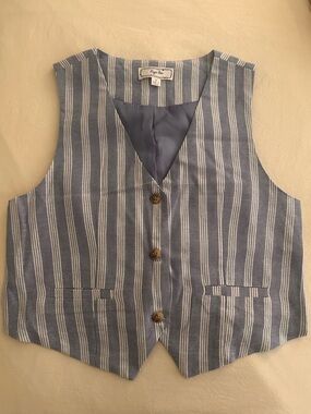 European style line blend Women’s Vest size medium